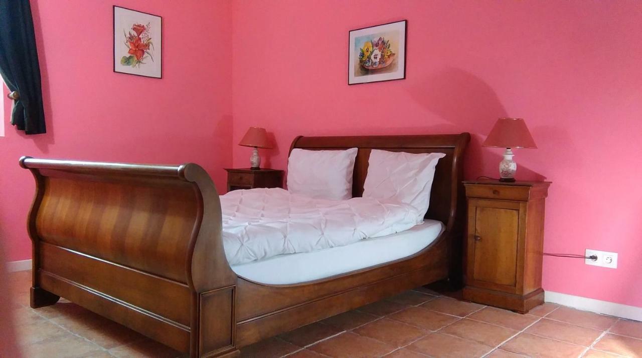 Le Douitel Bed & Breakfast Roncey Eksteriør bilde